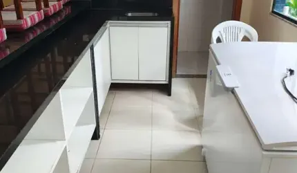Apartamento Alto Padrão a venda com 3 Suítes, dependência completa, tem 137 em Pituba-Salvador-BA
