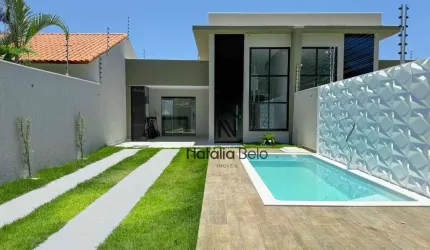 Casa Alto Padrão com Piscina no Ouro Verde.