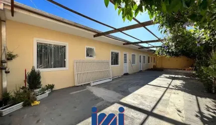 Casa em condominio balneario coroados Guaratuba