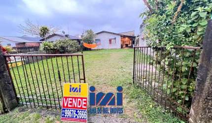 Casa com amplo terreno Matinhos Pr