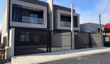 Sobrados novos no centro de Matinhos