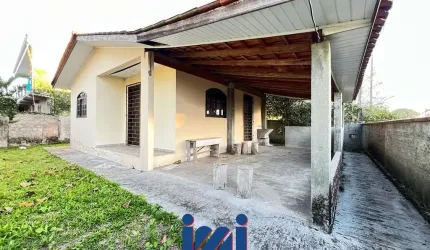 Casa em Shangri-la com 02 dormitórios