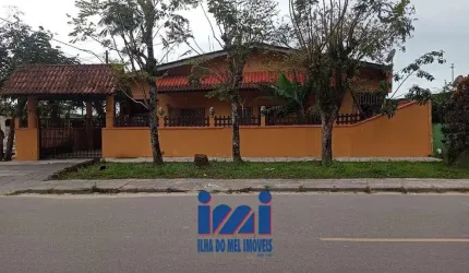 Casa a Venda em Guaratuba