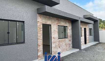 Casas novas à venda
