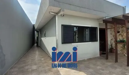 Casa venda na praia 03 quartos sendo uma suíte