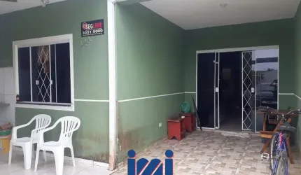 Casa a venda em Guaratuba com 3 quartos