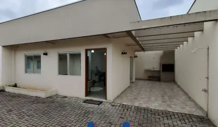 CASA COM SUITE BALNEARIO ELIANA