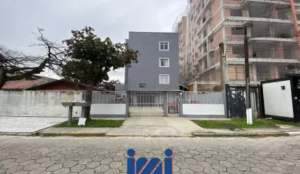 Apartamento em Caiobá 1 quadra do mar