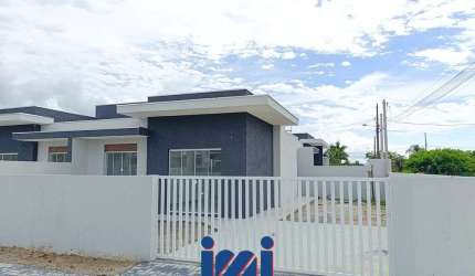 Casa nova a venda na praia Matinhos
