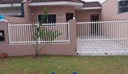 Casa em Pontal do sul com espaço de terreno