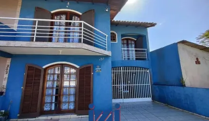 Sobrado Faixa mar com Piscina em Canoas a venda