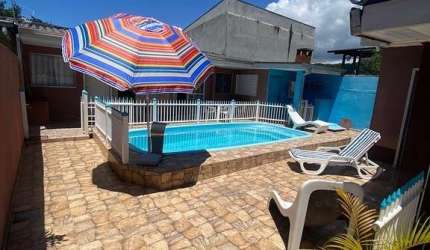 Casa com Piscina Balneário Costa Azul