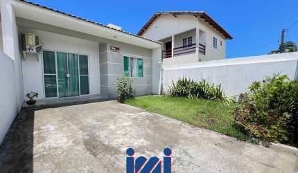 Casa com piscina e edicula em Ipanema
