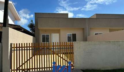 Casa a venda com piscina coroados proximo ao mar