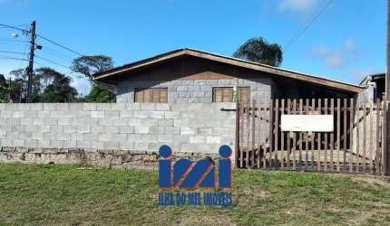 Casa com espaço de terreno em Shangri-lá