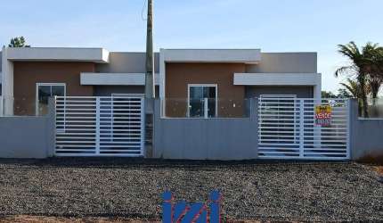 Casa de esquina a venda em Guaratuba