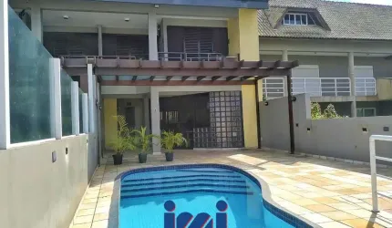 Sobrado com piscina financiável Atami sul