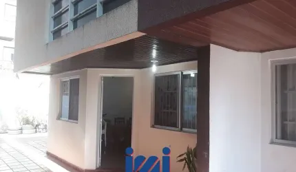 SOBRADO EM CONDOMÍNIO PRÓXIMO DO MAR
