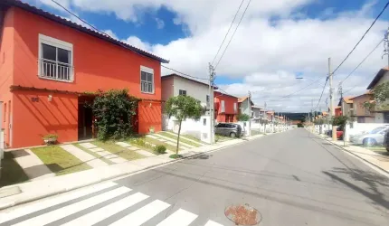 Casa em Condomínio à Venda em Cotia-SP - 2 Quartos, 1 Sala, 2 Vagas - Bairro Los Álamos - Imperdível!
