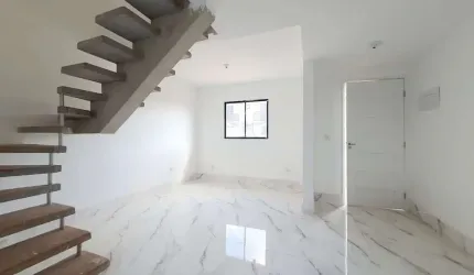 Casa em Condomínio em Cotia-SP, Bairro Capuava. 3 quartos, 1 suíte, 1 sala, 2 vagas, 70m². Venha conferir!