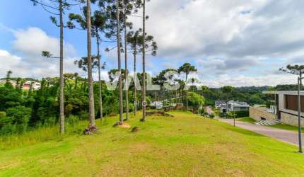 Terreno em condomínio 700m2 em Santa Felicidade