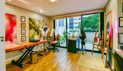 Sala comercial com 43.51 m² à venda no bairro Bigorrilho, com 1 vaga de garagem e sacada privativa.