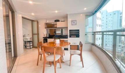 Apartamento à Venda em Praia Grande com 2 quartos, 1 suíte e 2 vagas privativas