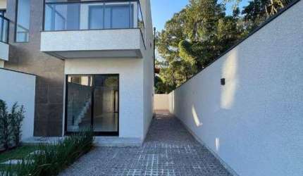 Sobrado com 2 dormitórios à venda, 90 m² por R$ 860.000,00 - Morrinhos - Bombinhas/SC