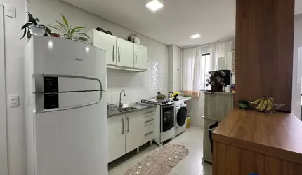 Apartamento com 1 suíte mais 1 quarto à venda no bairro Vila Nova em Joinville - SC por R$ 390.000,00.