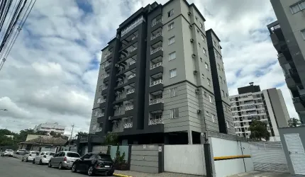 Apartamento semimobiliado com 2 quartos à venda no bairro Bom Retiro em Joinville - SC por R$ 350.000,00.