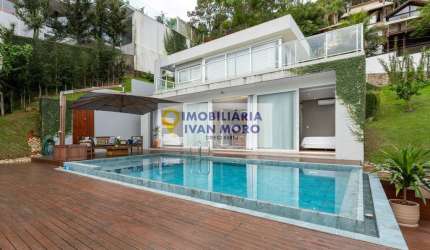 Casa à venda em Sambaqui - Florianópolis - SC
