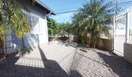 CASA GEMINADA DE ESQUINA COM 2 DORMITÓRIOS/ QUARTOS EM PALHOÇA SC, BAIRRO BARRA DO ARIRIÚ À VENDA POR R$ 402.800,00.