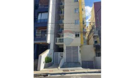 Apartamento quarto e sala integrada com cozinha