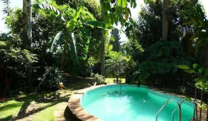 Casa á venda no Alto da Lapa com Piscina