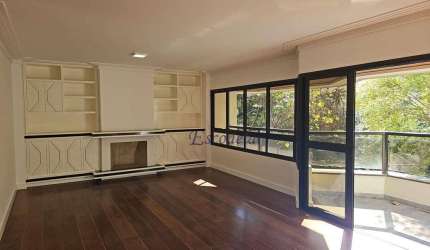 Apartamento com 4 quartos sendo 2 suítes, 3 banheiros, 3 vagasà venda, 190 m² por R$ 2.900.000 - Itaim Bibi - São Paulo/SP