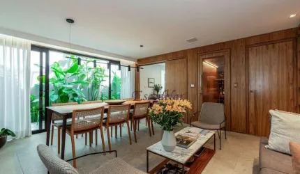 Casa com 4 dormitórios Totamente reformada pronta parea entrar! à venda  - Jardim Europa - São Paulo/SP