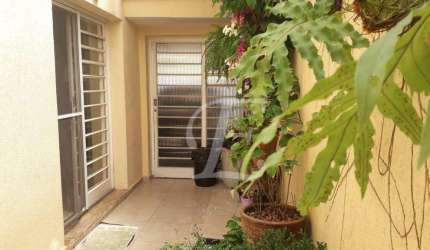 Casa a venda, Granja Julieta, 3 vagas/ 4 quartos / 4 suítes em Rua fechada, com segurança, com 329m² de área útil., ao lado do parque severo gomes