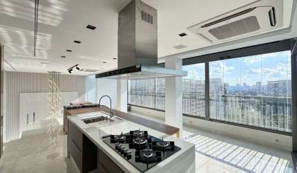 Apartamento Cobertura Duplex com 2 suítes, 3 banheiros, 2 vagas para alugar, 160 m² por R$ 30.166/mês - Moema - São Paulo/SP