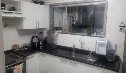 Apartamento 3 dormitórios, 2 banheiros, próximo ao Metrô.