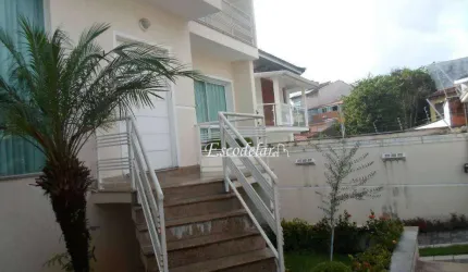 Sobrado com 4 dormitórios à venda, 330 m² por R$ 2.500.000,01 - Palmas do Tremembé - São Paulo/SP