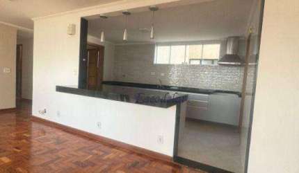 Linda Cobertura na rua Casa Forte com 03 dormitórios, sala, cozinha e espaço gourmet integrado.