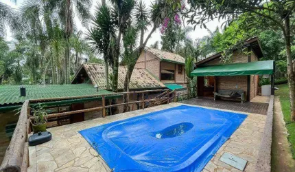 Serra da Cantareira, Casa com 3 dormitórios à venda, 220 m² por R$ 1.390.000 - Parque Petrópolis - Mairiporã/SP