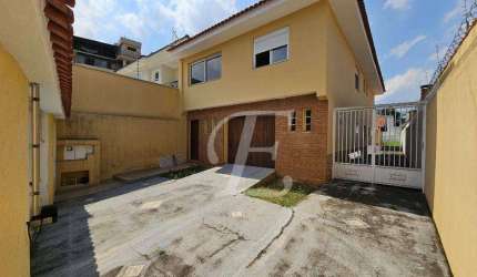 Sobrado à venda | 250m² | 3 dormitórios | 1 suíte | 7 vagas | Tremembé - São Paulo/SP