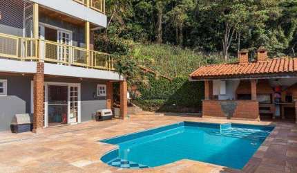 Sobrado à venda | 418m² | 4 suítes | 3 vagas | Tremembé - São Paulo/SP