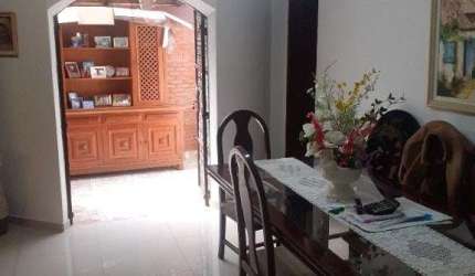 Casa com 3 quartos à venda e para locação no Horto Florestal - Zona Norte