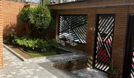 LINDO SOBRADO PLANEJADO 300 M DE ÁREA CONSTRUÍDA PARQUE ESPACIAL.