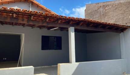 Ótima casa em terreno inteiro, de 250 metros