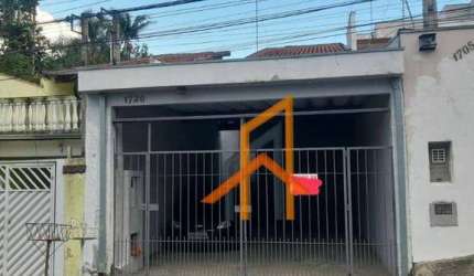 Casa de 2 dormitórios e 2 vagas a venda na Vila Suíssa.