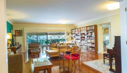 Vende apartamento com 4 suítes no Campo Belo.