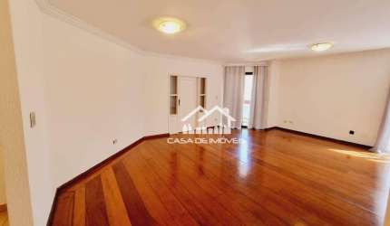 Vende apartamento com  135m², 3 dormitórios na Vila Nova Conceição.